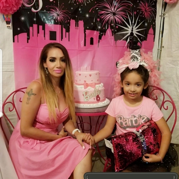 MEET MIA COLLECTION - Picture 7 of 7